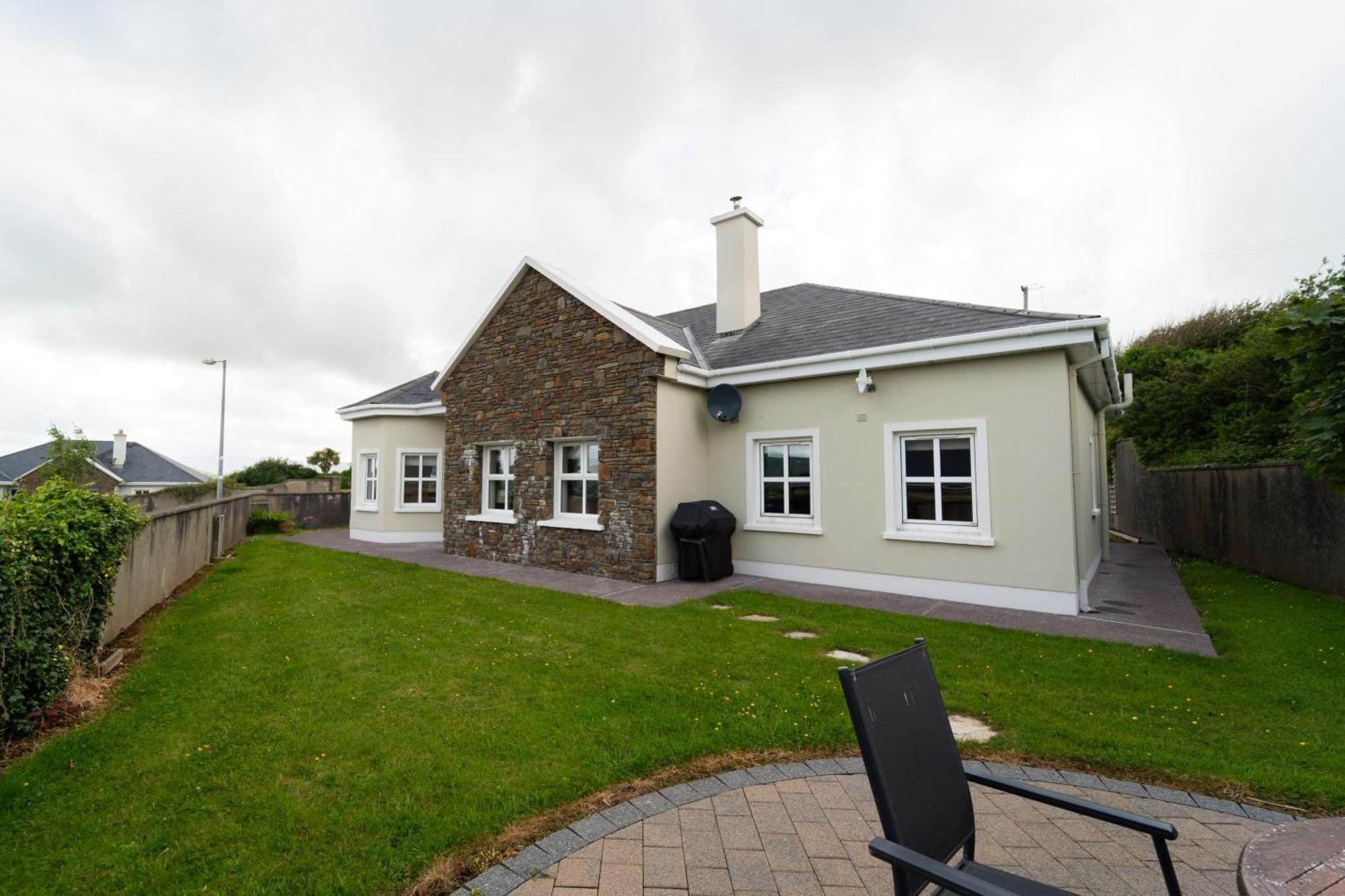 House 23 Ard Na Mara Villa Dingle Exterior photo